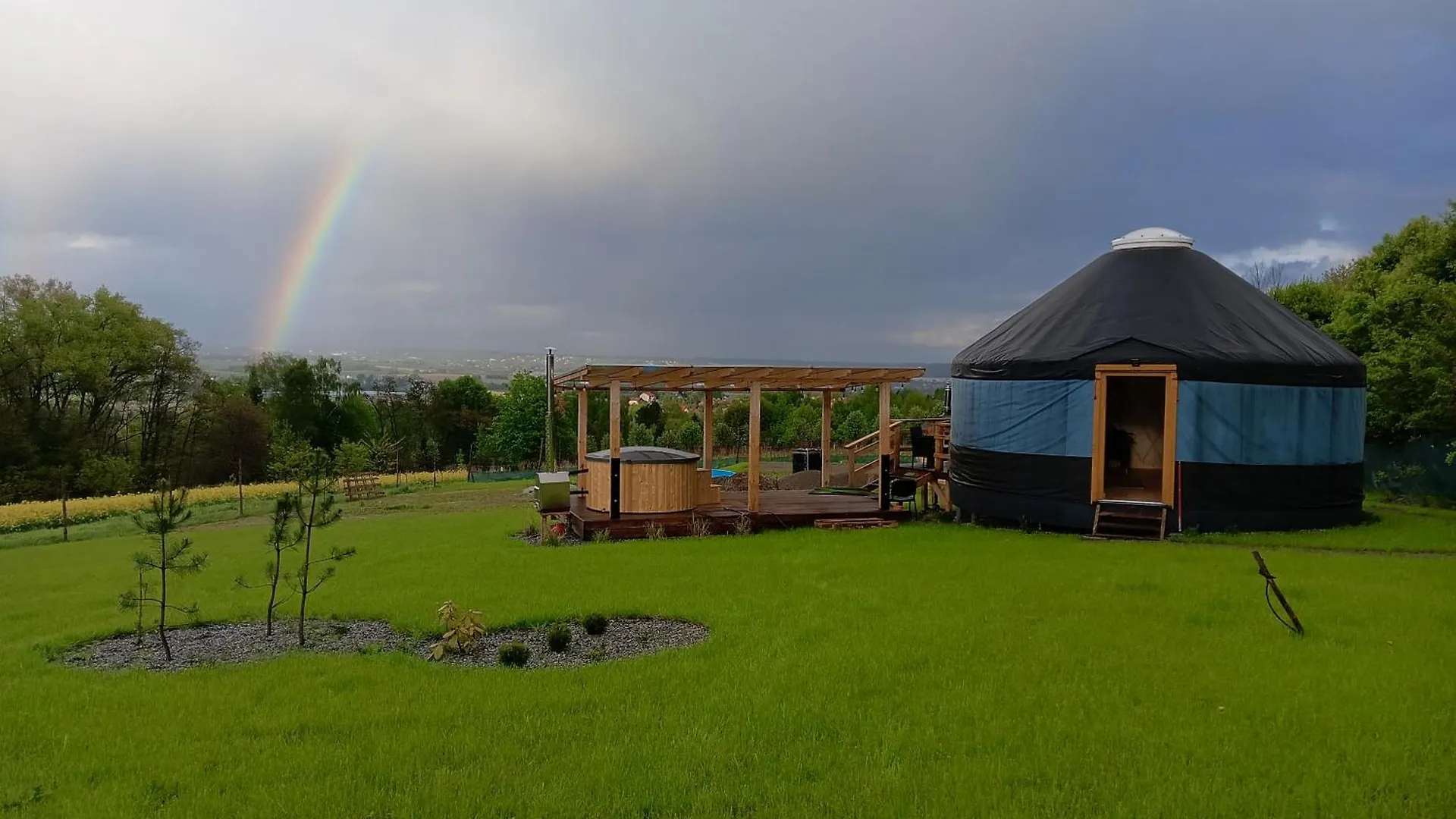 Luksusowy namiot Hotel Glamping Pogorzany - Jurty Zabierzow Polska